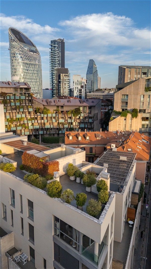 DJI_20251007181425_0345_D